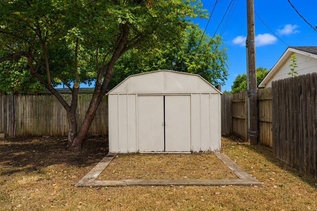2733 Manchester Drive Property Photo 36