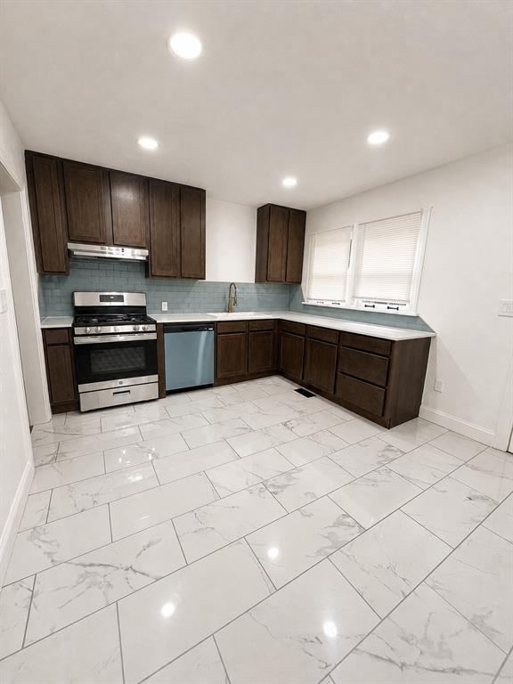 4017 N Linn Avenue Property Photo 3