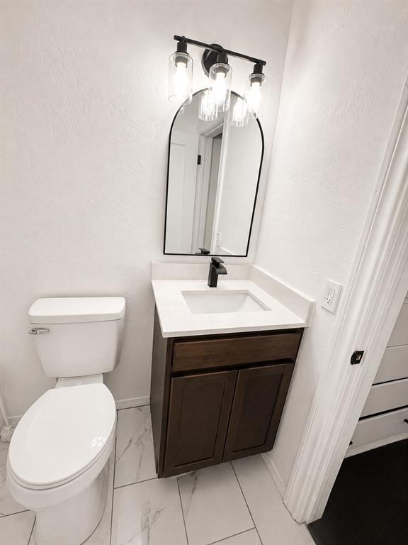 4017 N Linn Avenue Property Photo 6