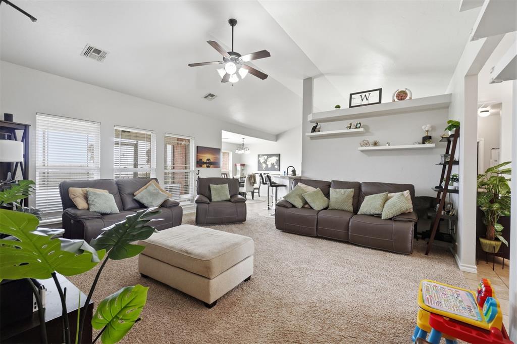 1804 Cougar Circle Property Photo 3