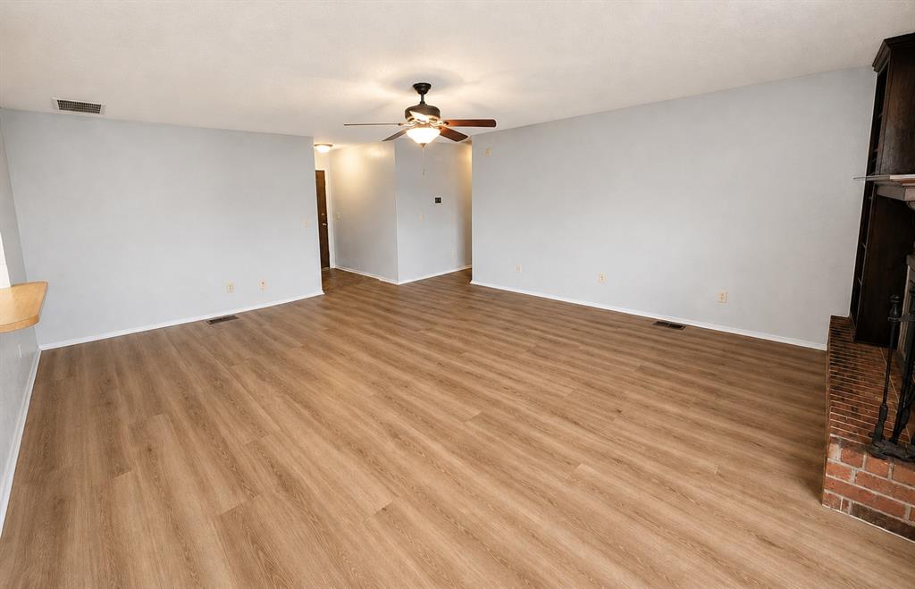 10444 Fairfax Lane Property Photo 2