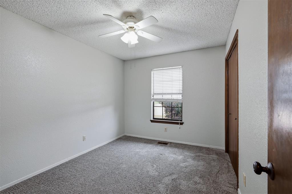 10444 Fairfax Lane Property Photo 8