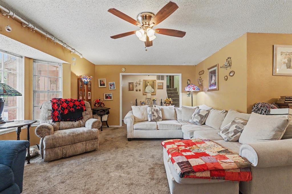 3109 N Timber Avenue Property Photo 7