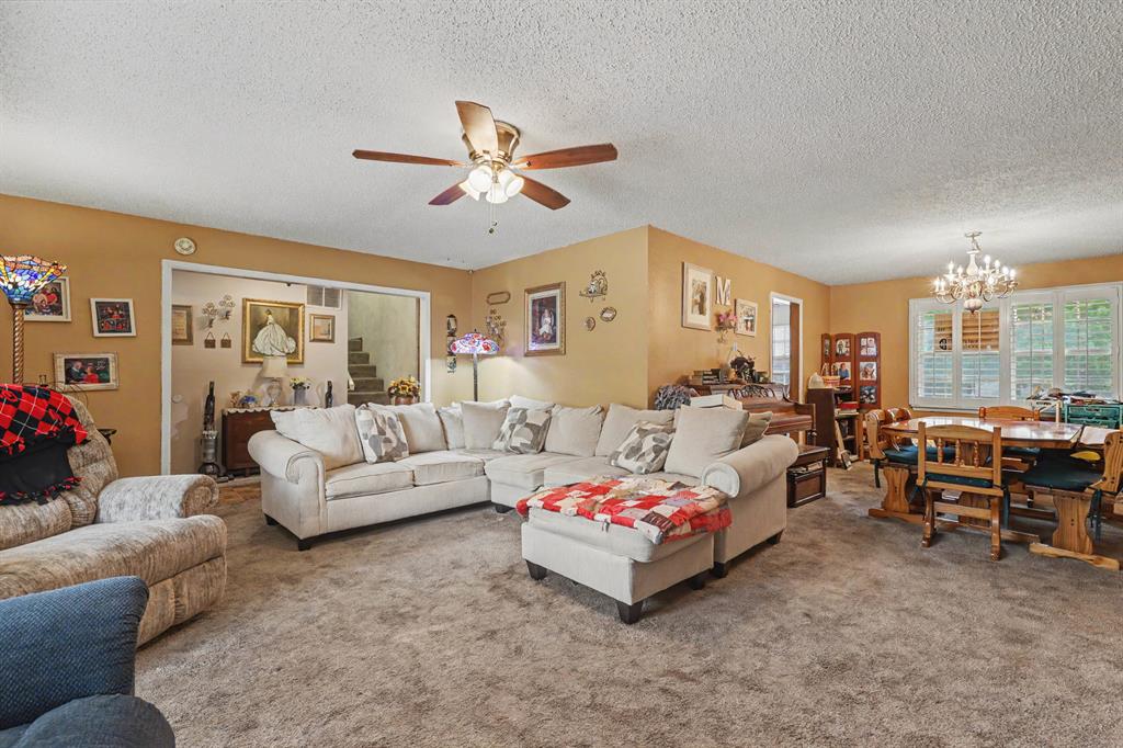 3109 N Timber Avenue Property Photo 8