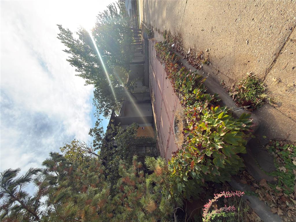 6219 Riviera Drive Property Photo 8