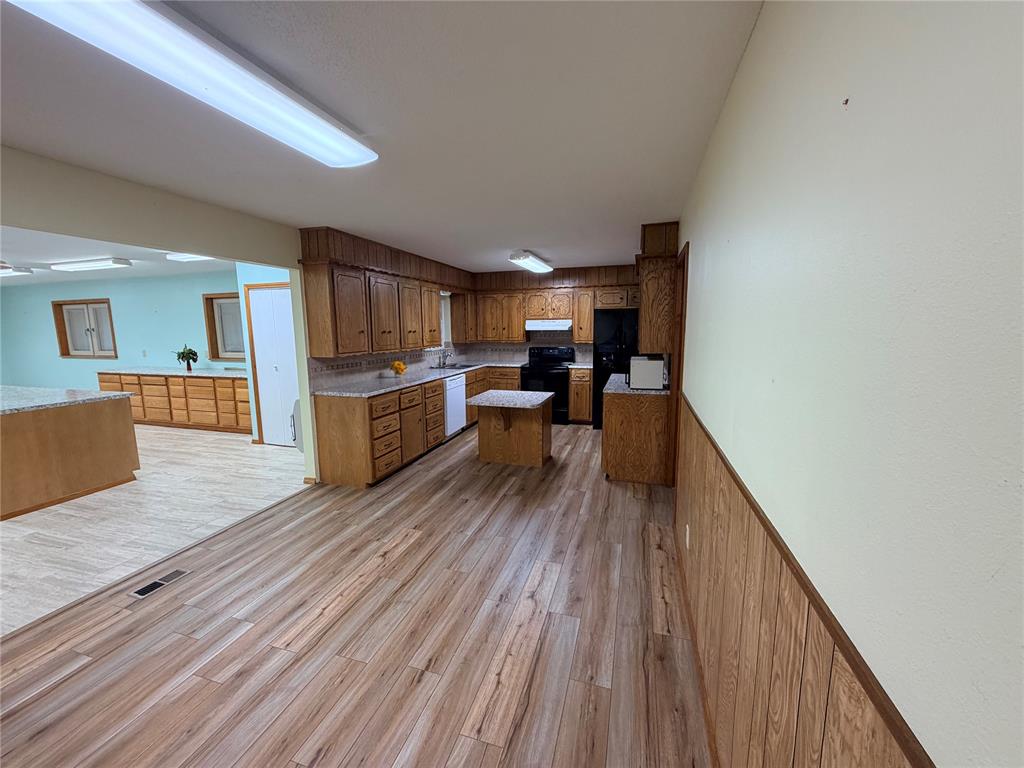 406 N Armor Avenue Property Photo 8