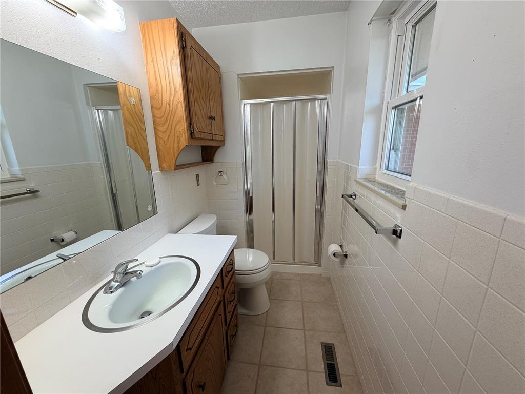 406 N Armor Avenue Property Photo 17