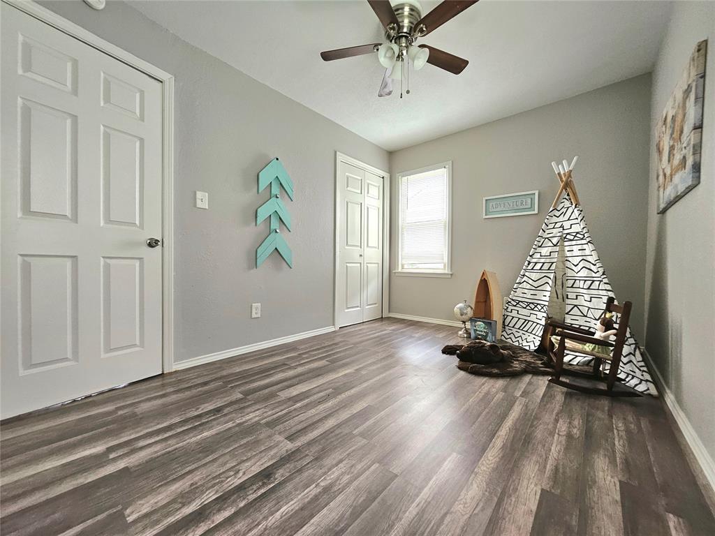 729 E Steed Drive Property Photo 12