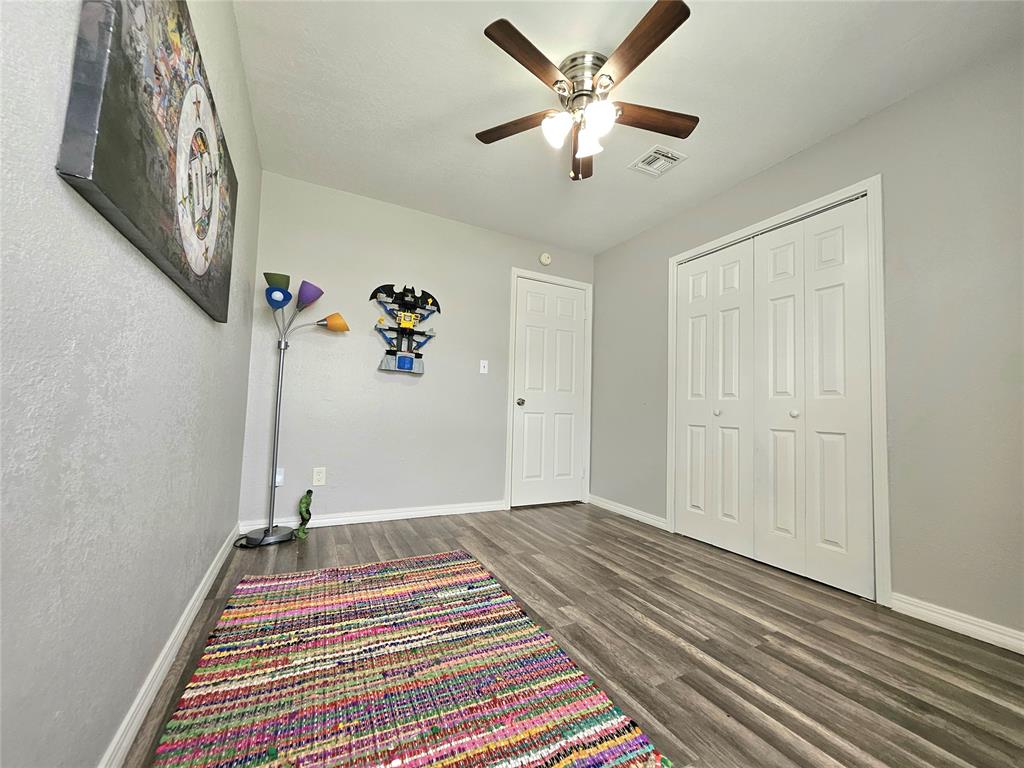 729 E Steed Drive Property Photo 14
