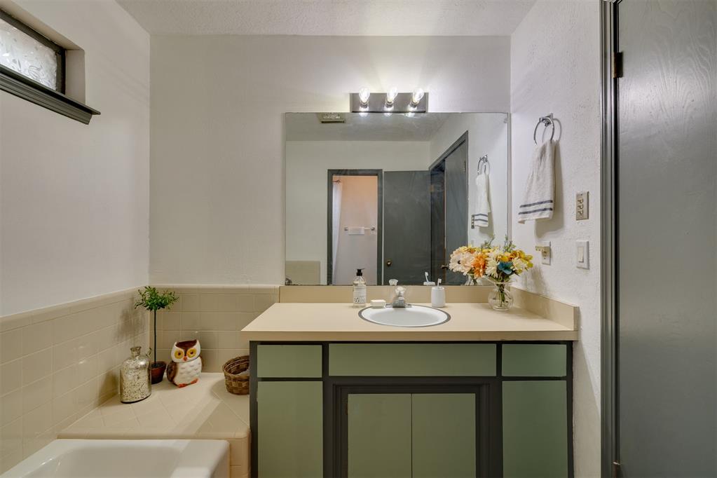 2600 N Valley Brook Drive Property Photo 27