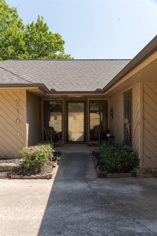 2104 Bent Twig Circle Property Photo 3