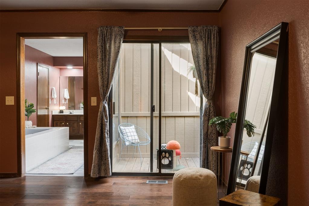 2104 Bent Twig Circle Property Photo 17