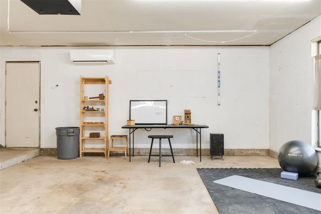 2104 Bent Twig Circle Property Photo 39