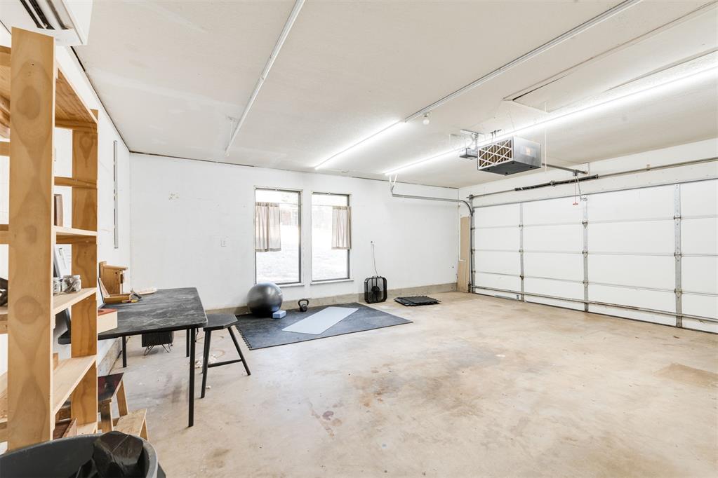 2104 Bent Twig Circle Property Photo 40