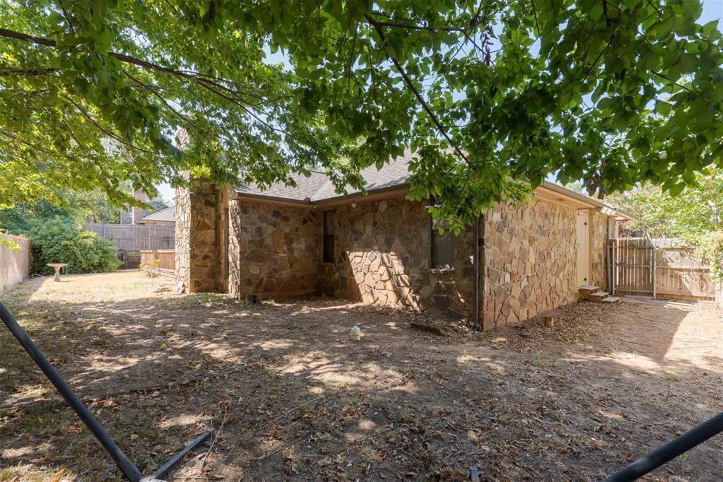 2104 Bent Twig Circle Property Photo 43