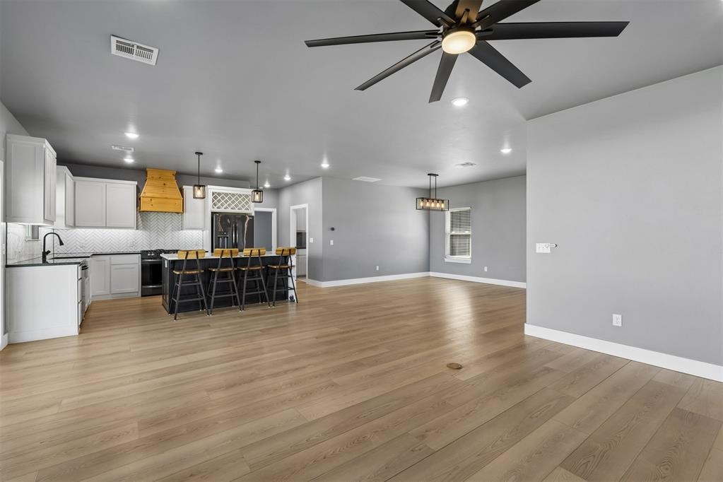 4930 Meadow Drive Property Photo 8