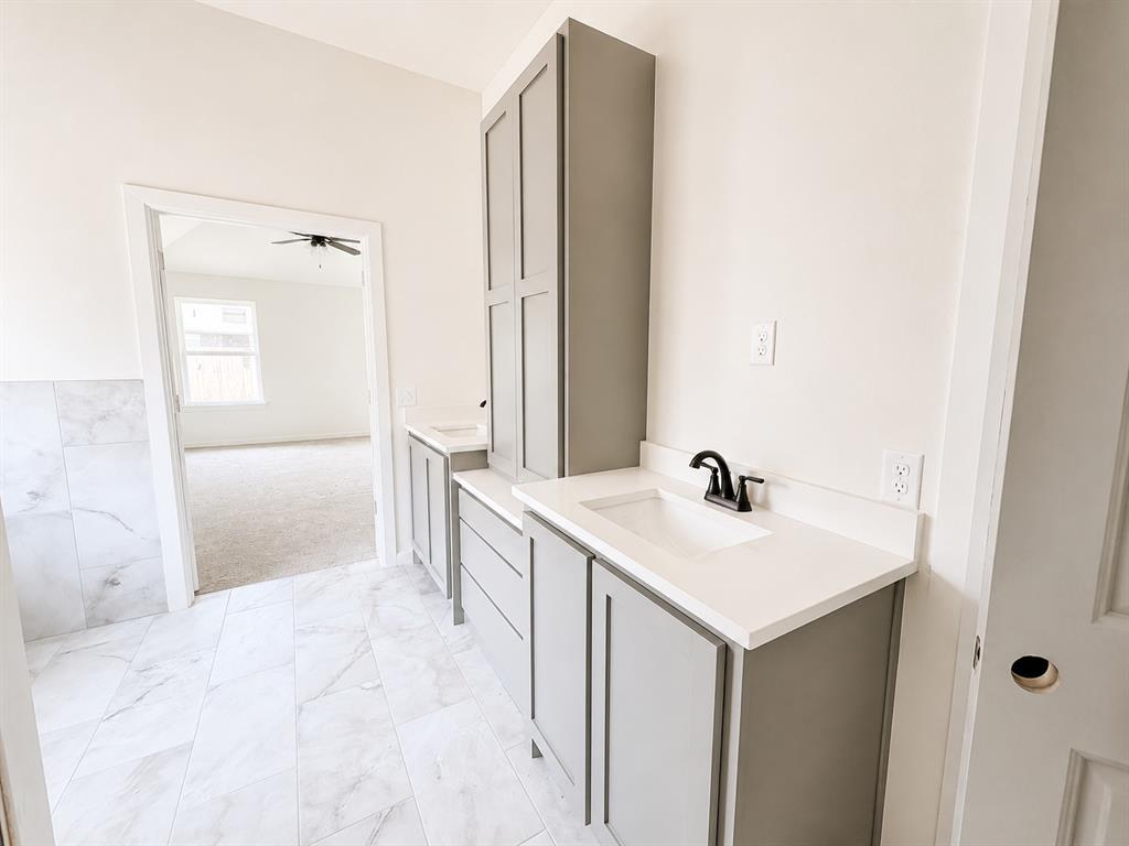5009 Vine Cliff Road Property Photo 13