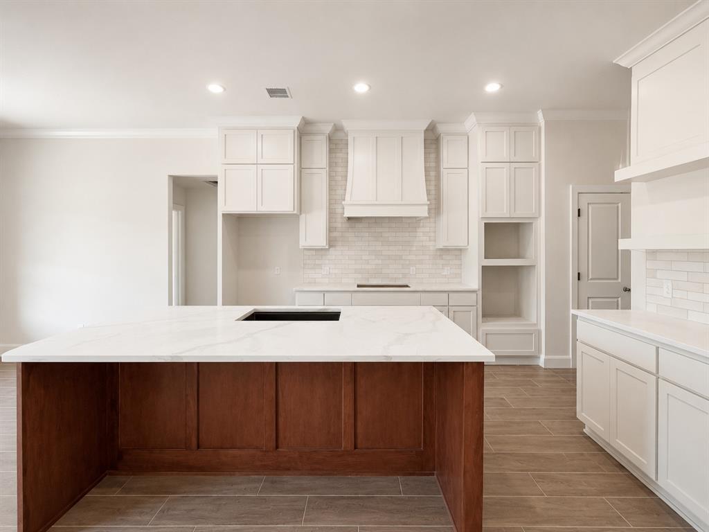 5105 Vine Cliff Road Property Photo 9