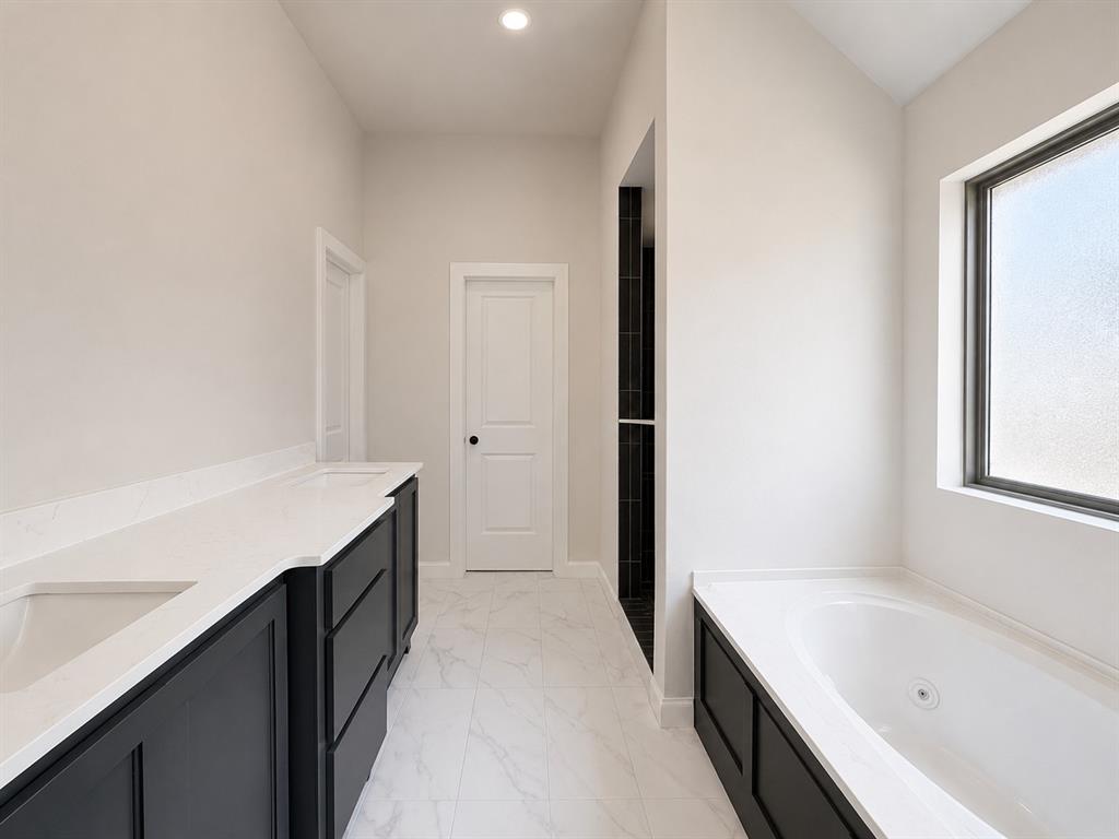 5105 Vine Cliff Road Property Photo 14
