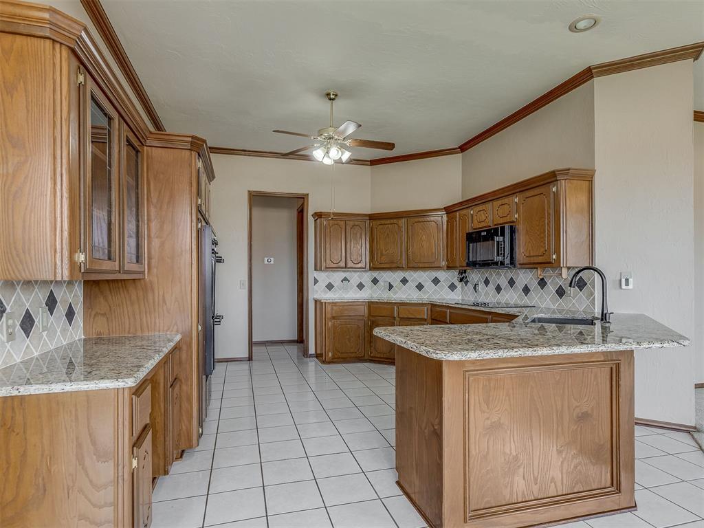 2833 Nw 159th Street Property Photo 8