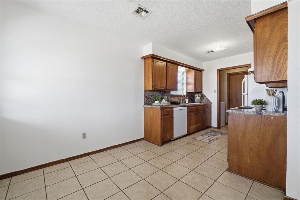6310 Sw Park Place Property Photo 11