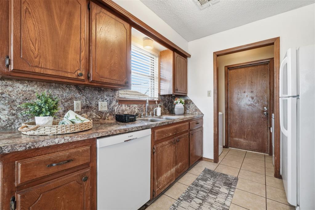 6310 Sw Park Place Property Photo 12