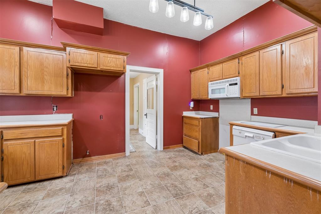 1220 Nw 41st Street Property Photo 6