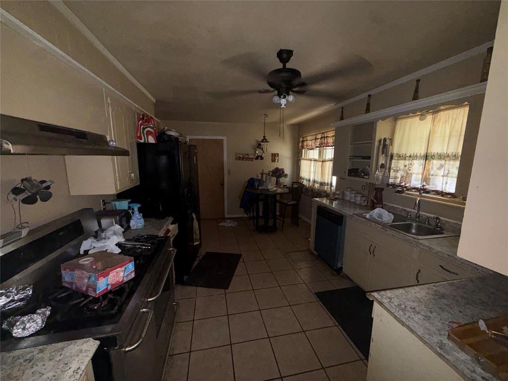 1300 Ne 47th Street Property Photo 7