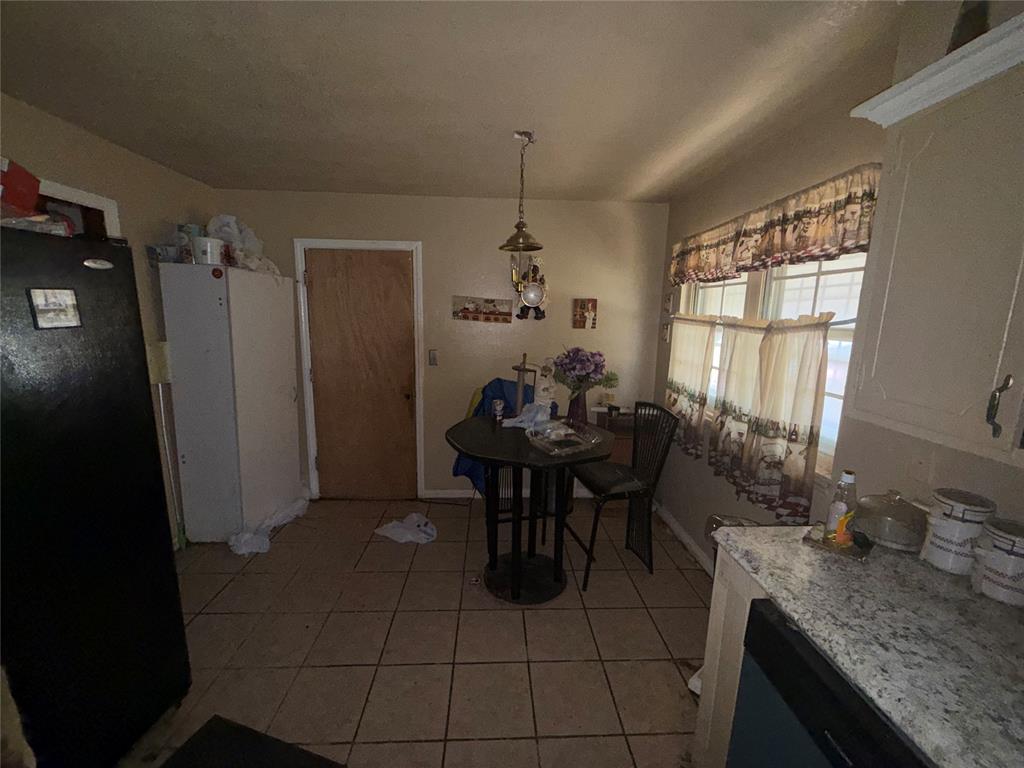1300 Ne 47th Street Property Photo 9