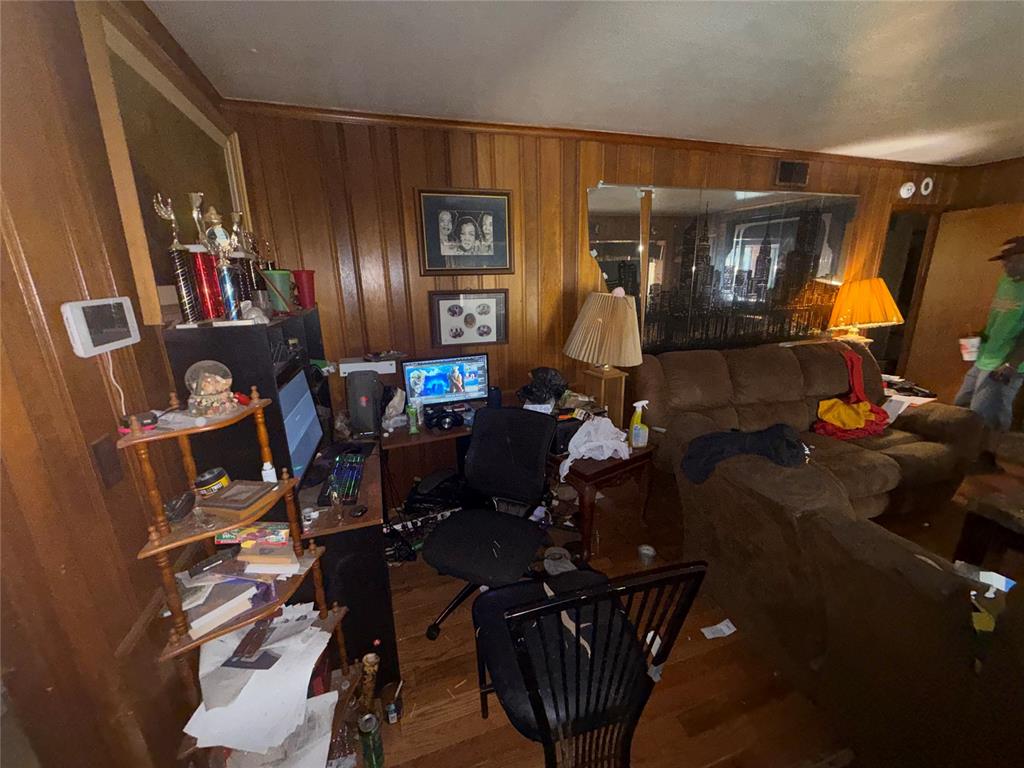 1300 Ne 47th Street Property Photo 14