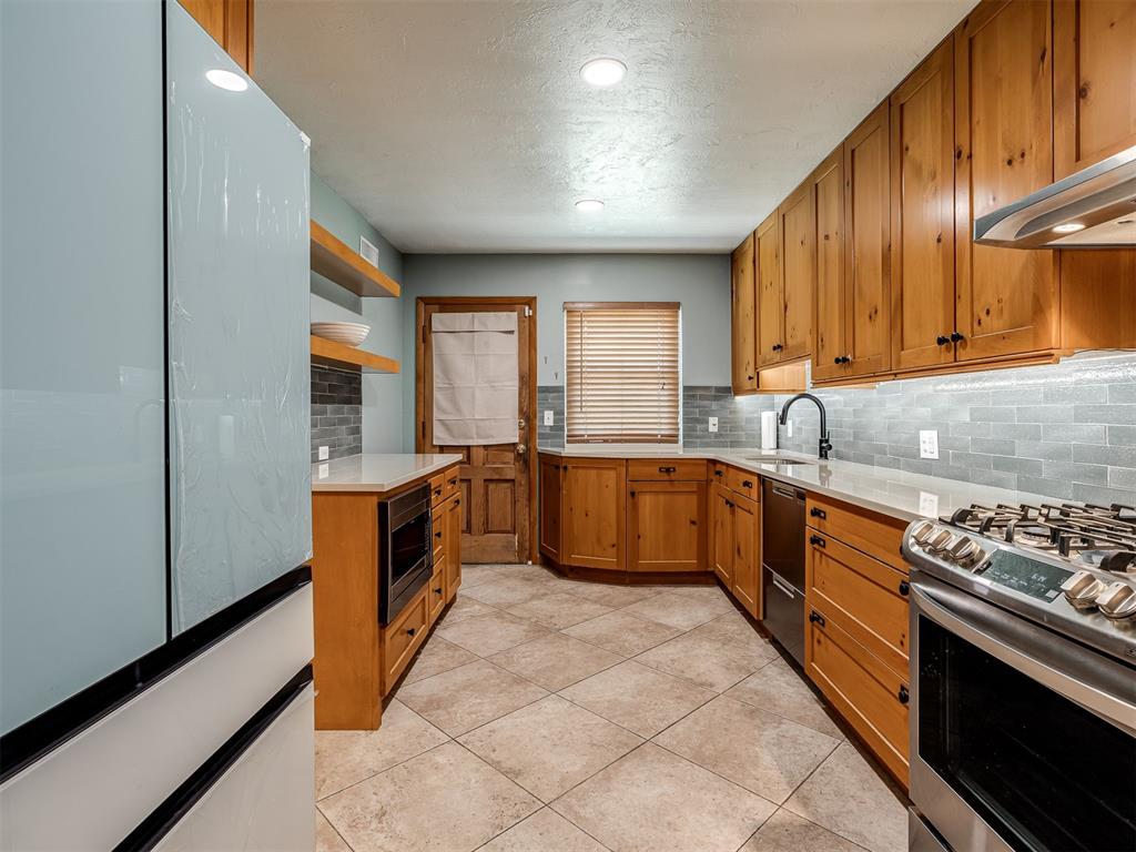 1327 W Wilshire Boulevard Property Photo 14