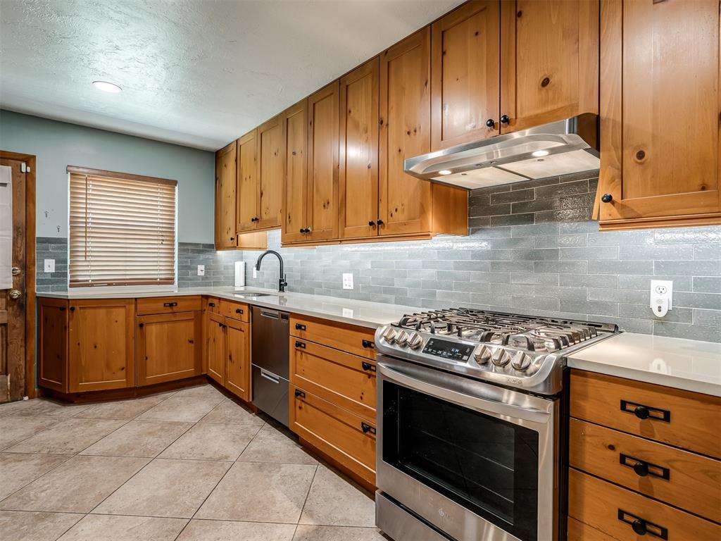 1327 W Wilshire Boulevard Property Photo 15