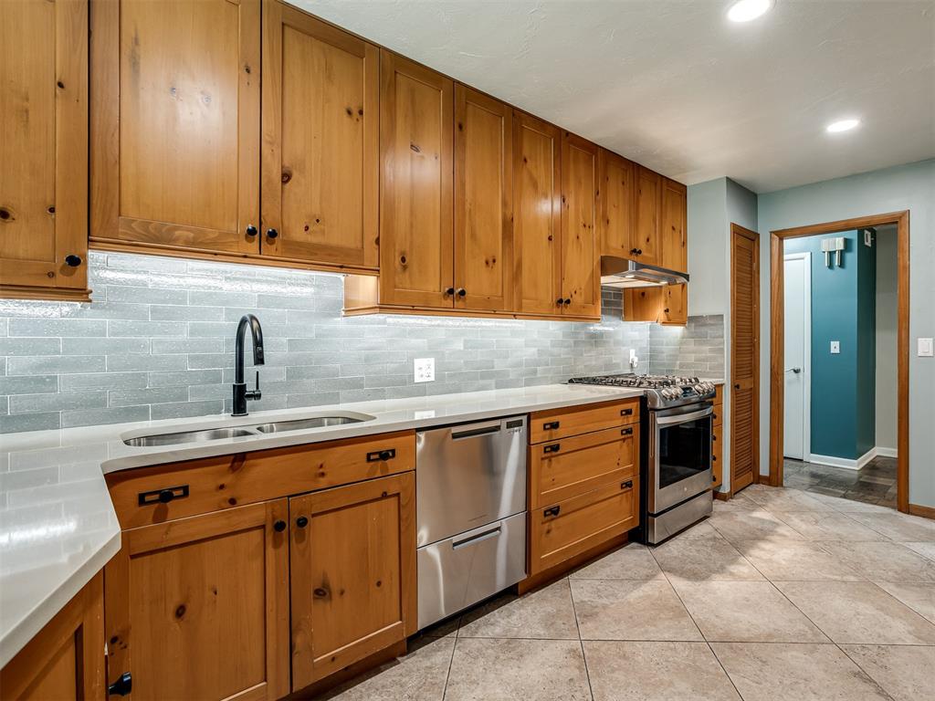1327 W Wilshire Boulevard Property Photo 16