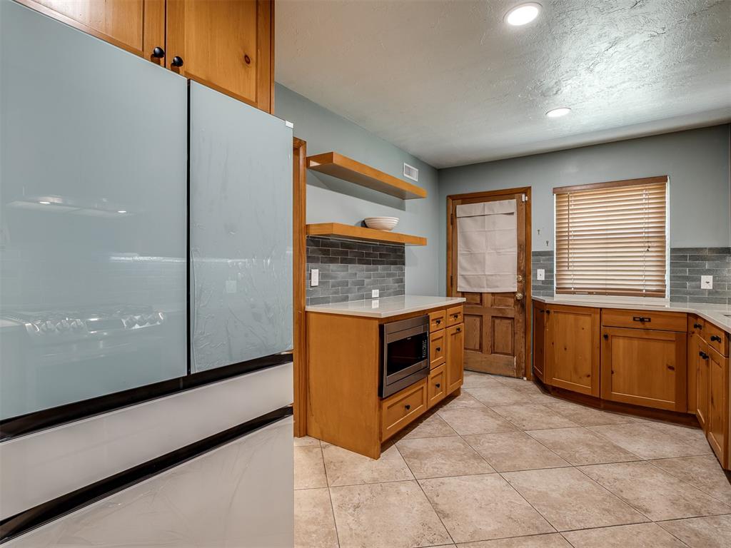 1327 W Wilshire Boulevard Property Photo 16