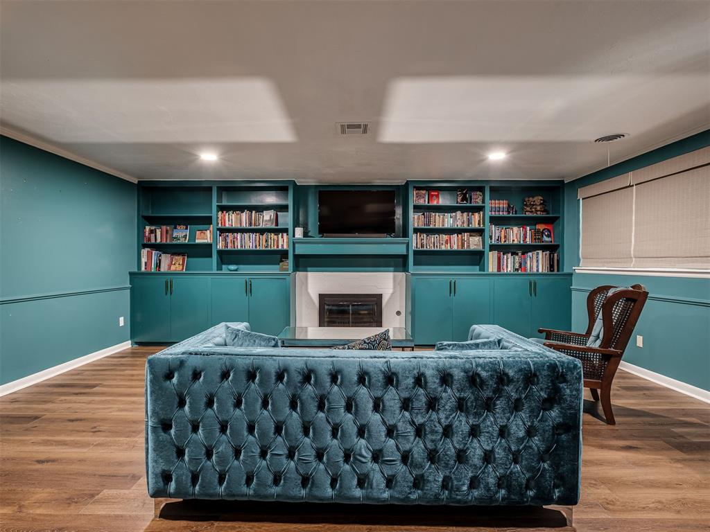 1327 W Wilshire Boulevard Property Photo 32