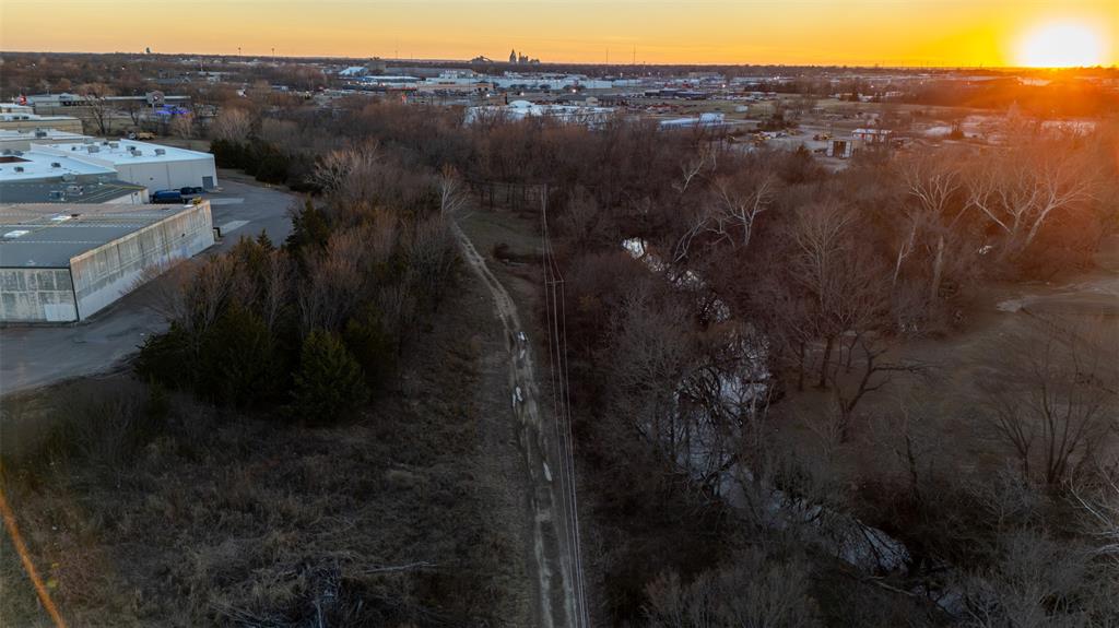 1200 Lonne Abbott Boulevard Property Photo 14