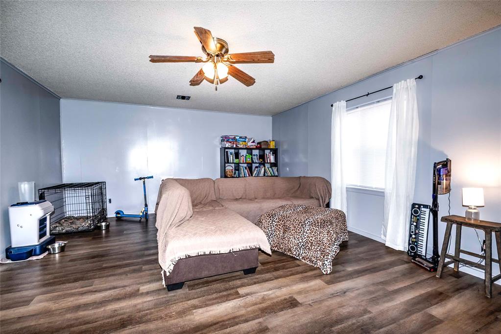 606 N Cedar Avenue Property Photo 8