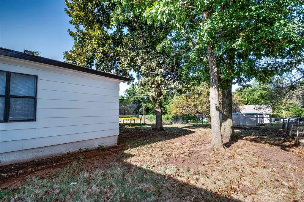 606 N Cedar Avenue Property Photo 17