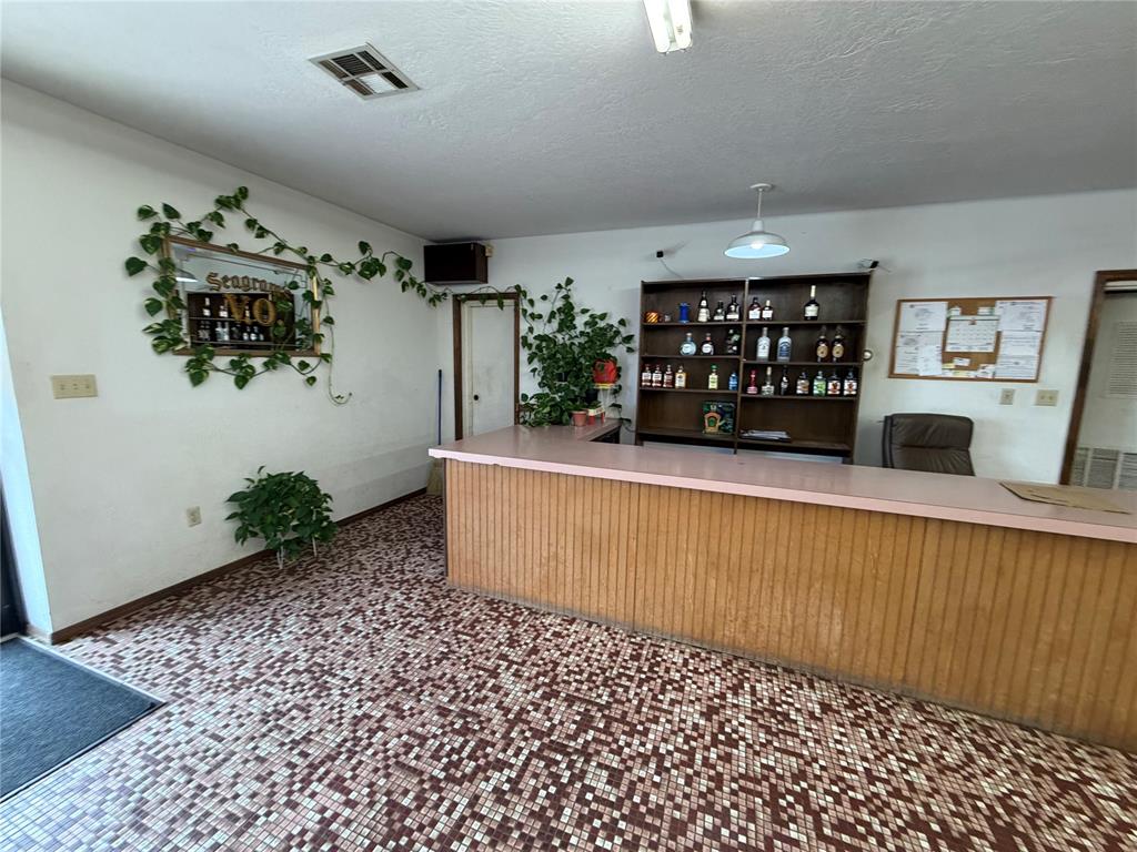 614 Nw 1st Street Property Photo 8