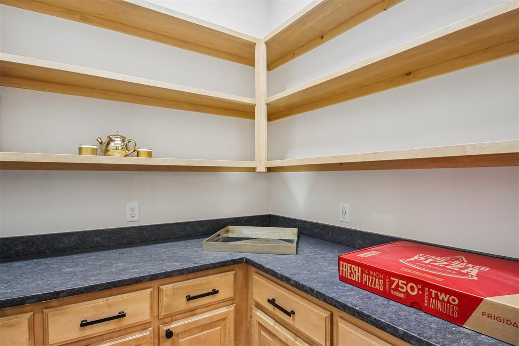 2100 Ingels Circle Property Photo 16