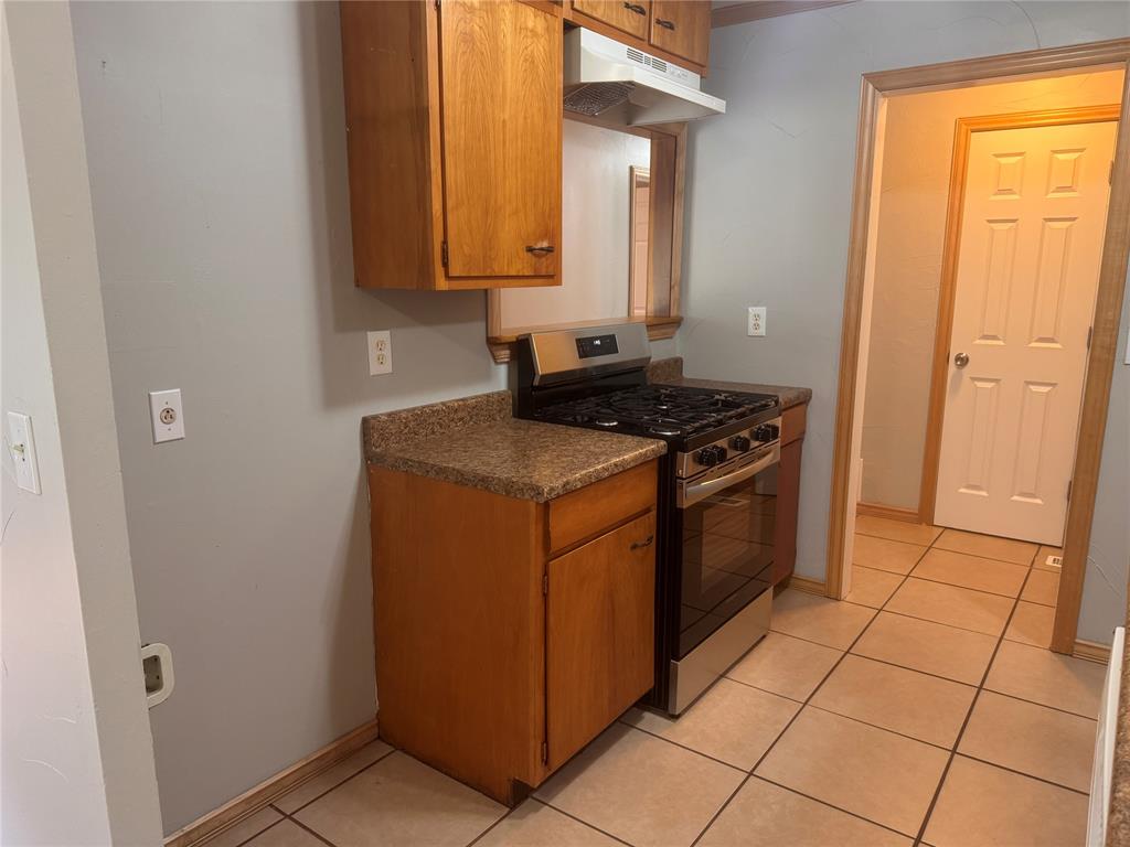 117 Ann Arbor Drive Property Photo 2