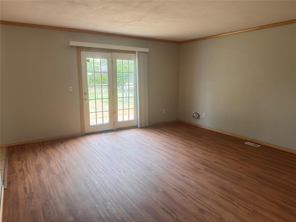 117 Ann Arbor Drive Property Photo 4