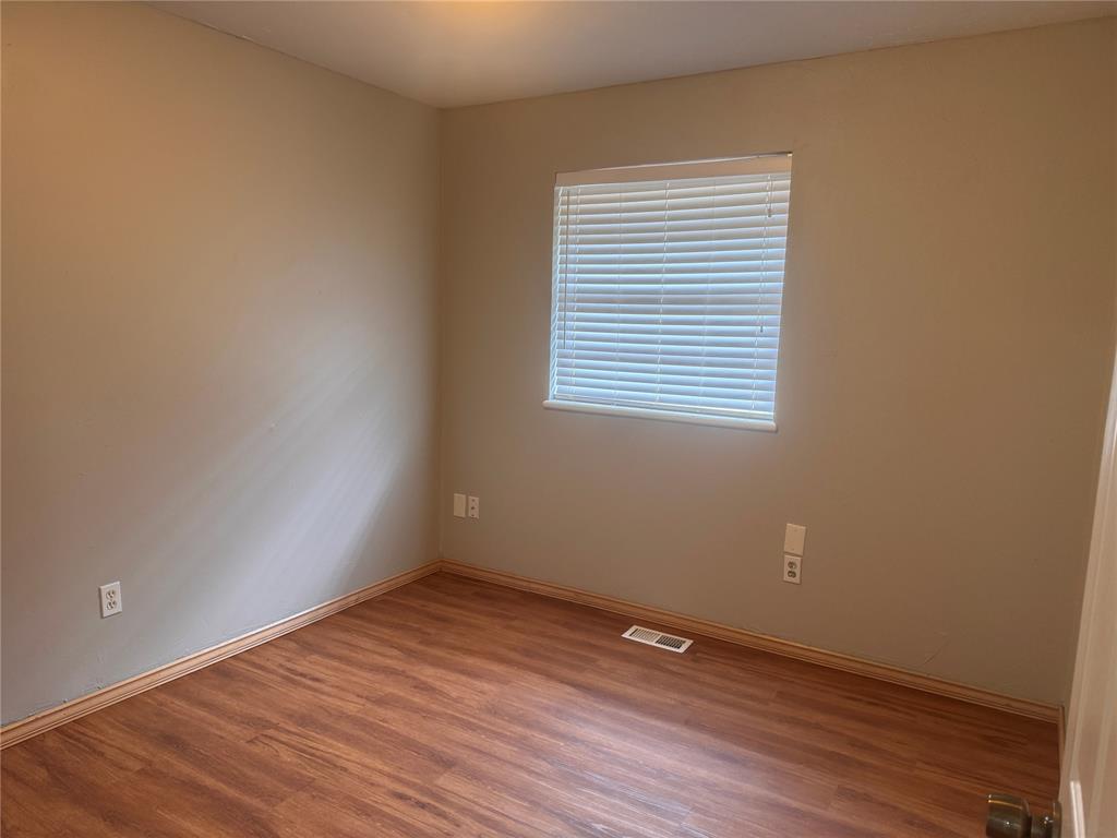 117 Ann Arbor Drive Property Photo 5
