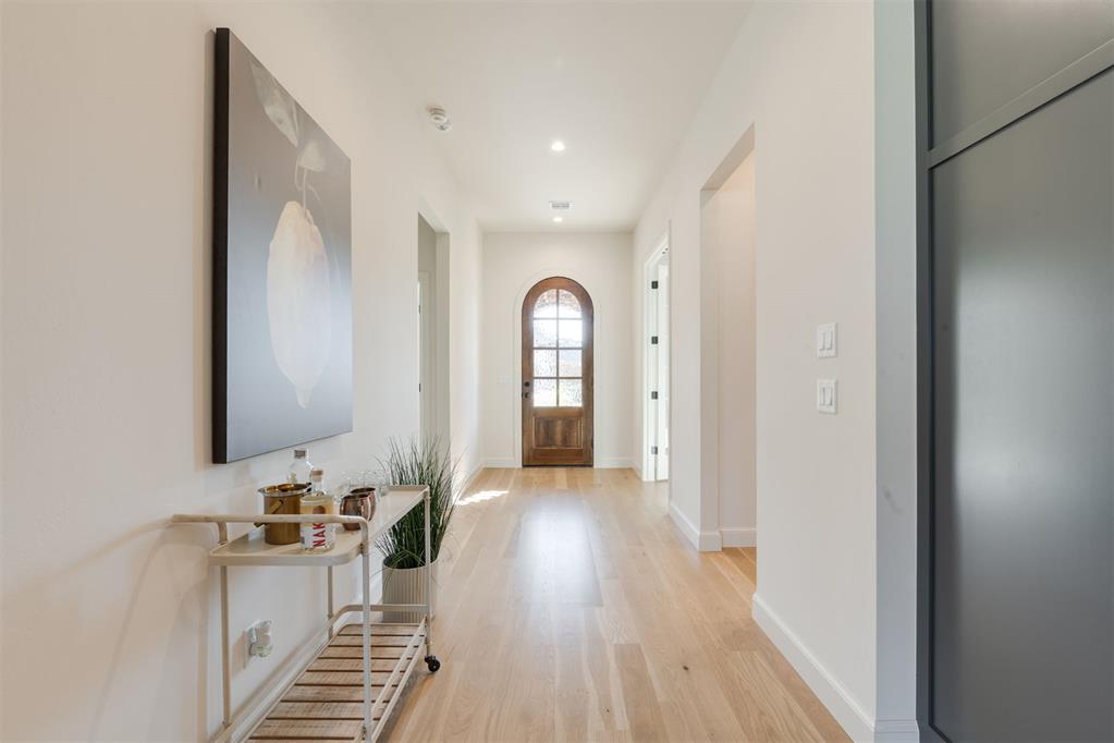 1917 Parkwood Avenue Property Photo 4