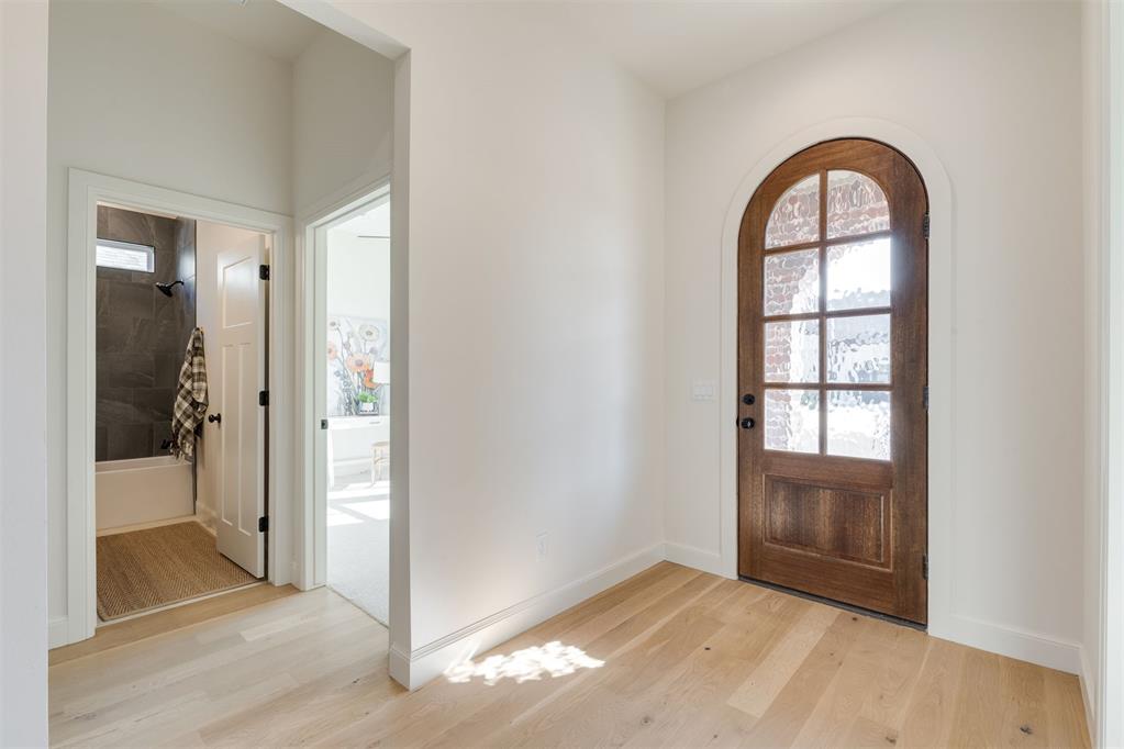 1917 Parkwood Avenue Property Photo 5