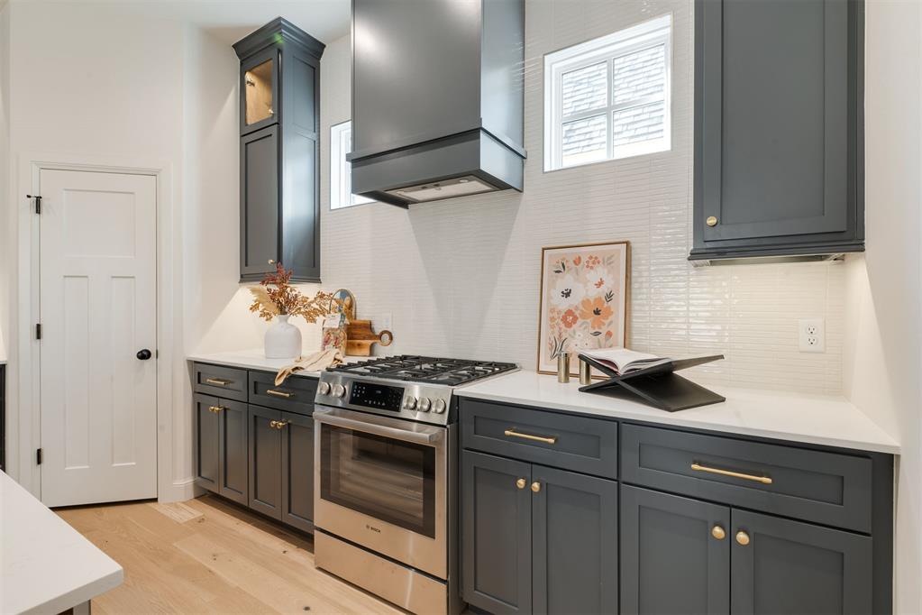 1917 Parkwood Avenue Property Photo 11