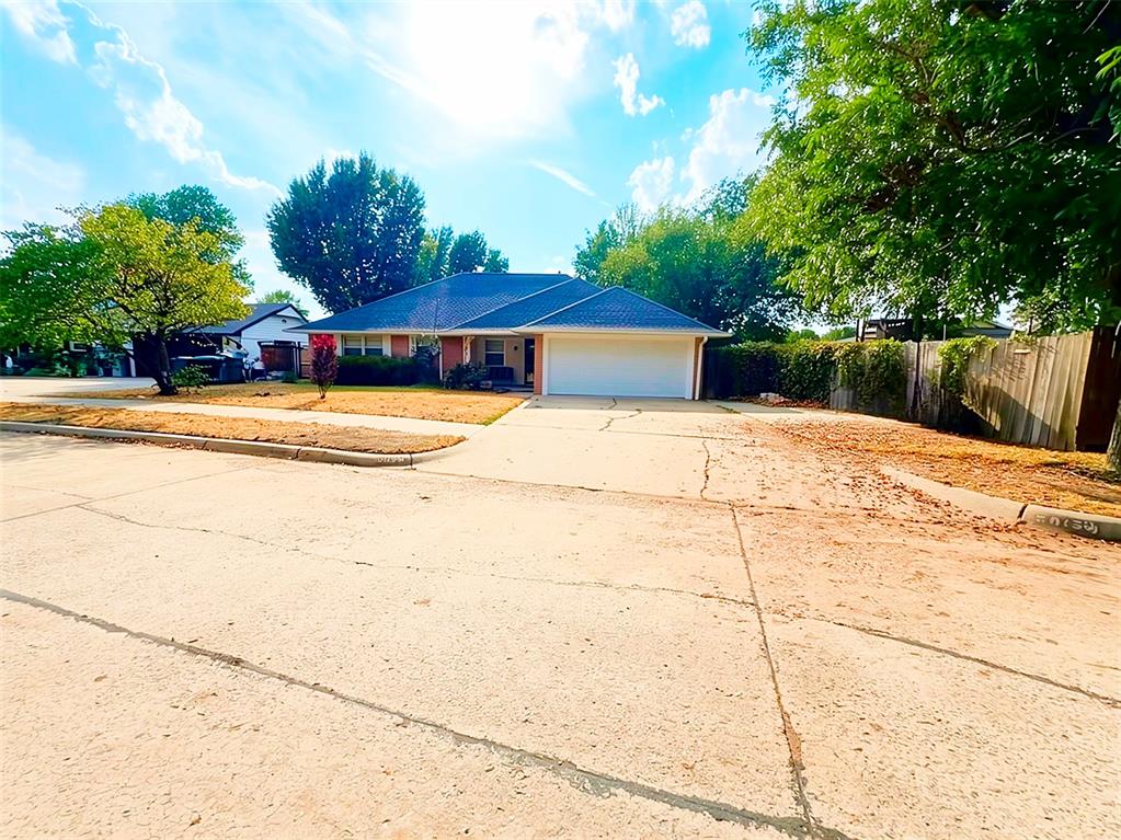 5015 N Vermont Avenue Property Photo 2