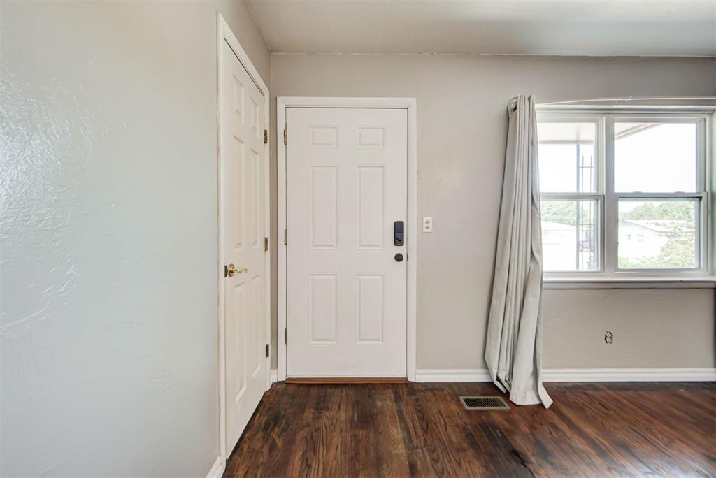 1501 Dianna Drive Property Photo 5
