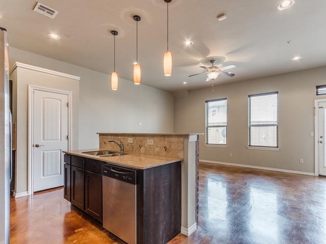 491 S Fretz Avenue Property Photo 6