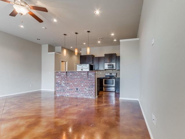 491 S Fretz Avenue Property Photo 9